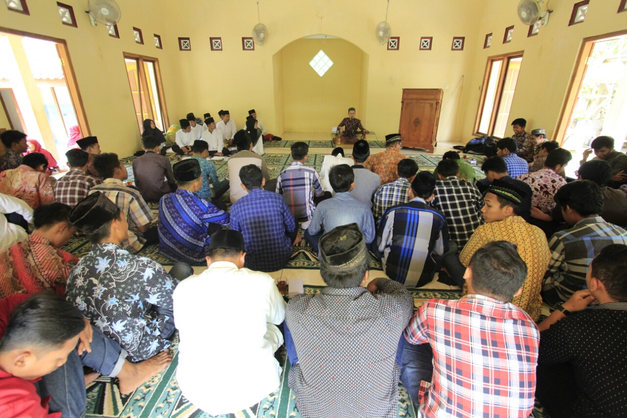 KKN IIQ Memberikan Ceramah di Acara SMK Cokro Aminoto