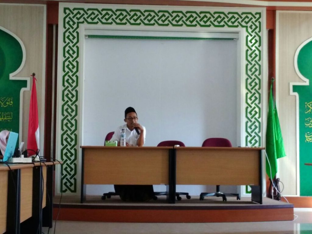 WhatsApp Image 2018 05 16 at 12.02.34 - Qowim Ingatkan Para Peserta PJTD untuk Terus Menulis dan Menjaga Eksistensi Buletin Harokati