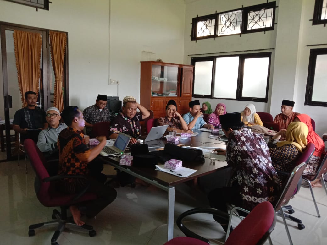 Tingkatkan Kualitas Dosen, LP2M IIQ An Nur Adakan Sekolah Metodologi Penelitian