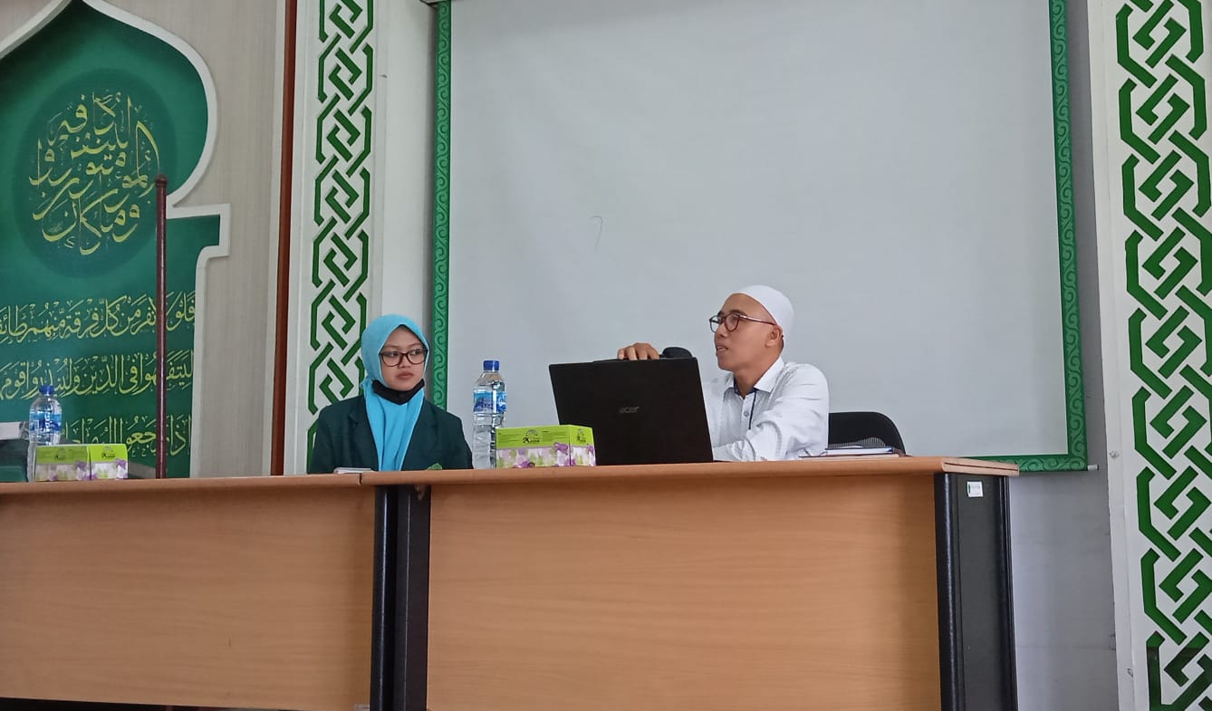 Ingin Meneladani Dosen, Dema Tarbiyah Adakan Bedah Karya Ilmiah