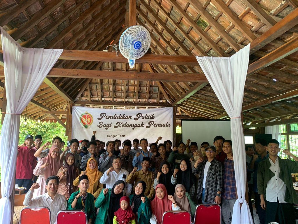 IMG 20230320 WA0022 - Kerjasama dengan DPRD, KPU, dan Bawaslu DIY, KKN IIQ An Nur Adakan Pendidikan Politik bagi Pemuda