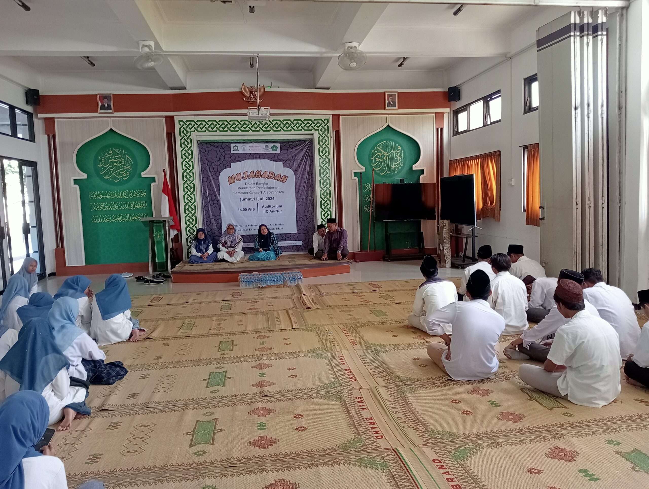 Sivitas Akademika FEBI IIQ An Nur Yogyakarta Akhiri Semester Genap 2023/2024 dengan Mujahadah Bersama