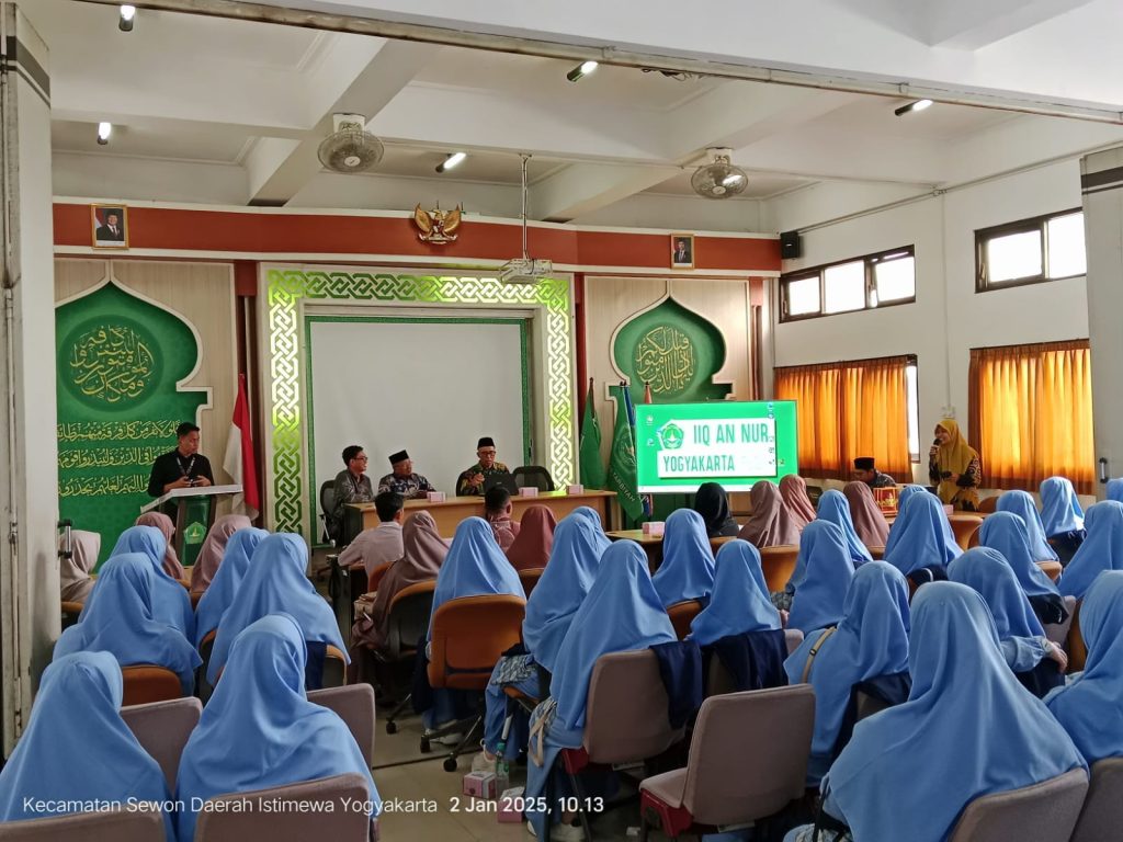 pakai - Kepala Sekolah SMA IT Raudhatul Ulum Ogan Ilir Dorong Siswanya Melanjutkan Studi di IIQ An Nur Yogyakarta