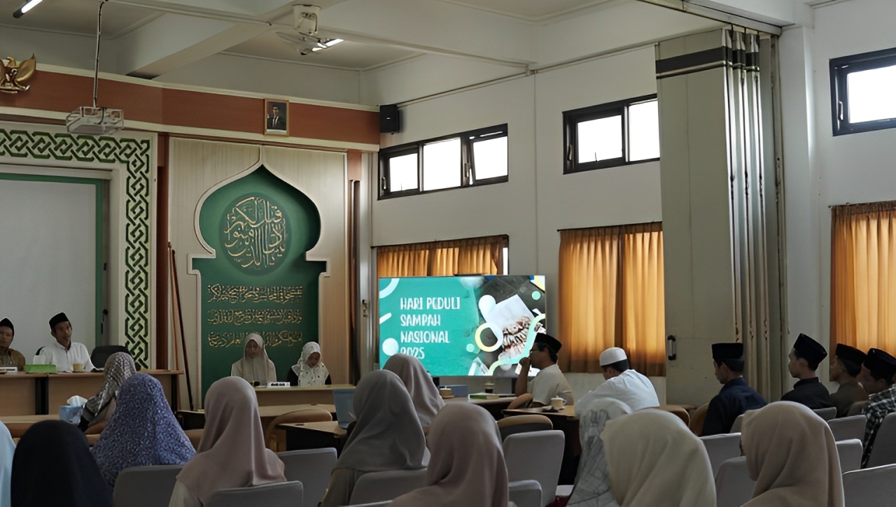 Difasilitasi oleh LPPM IIQ An Nur Yogyakarta, Pesantren An Nur Ngrukem Susun Pedoman dan Strategi Tata Kelola Sampah Berbasis Pesantren