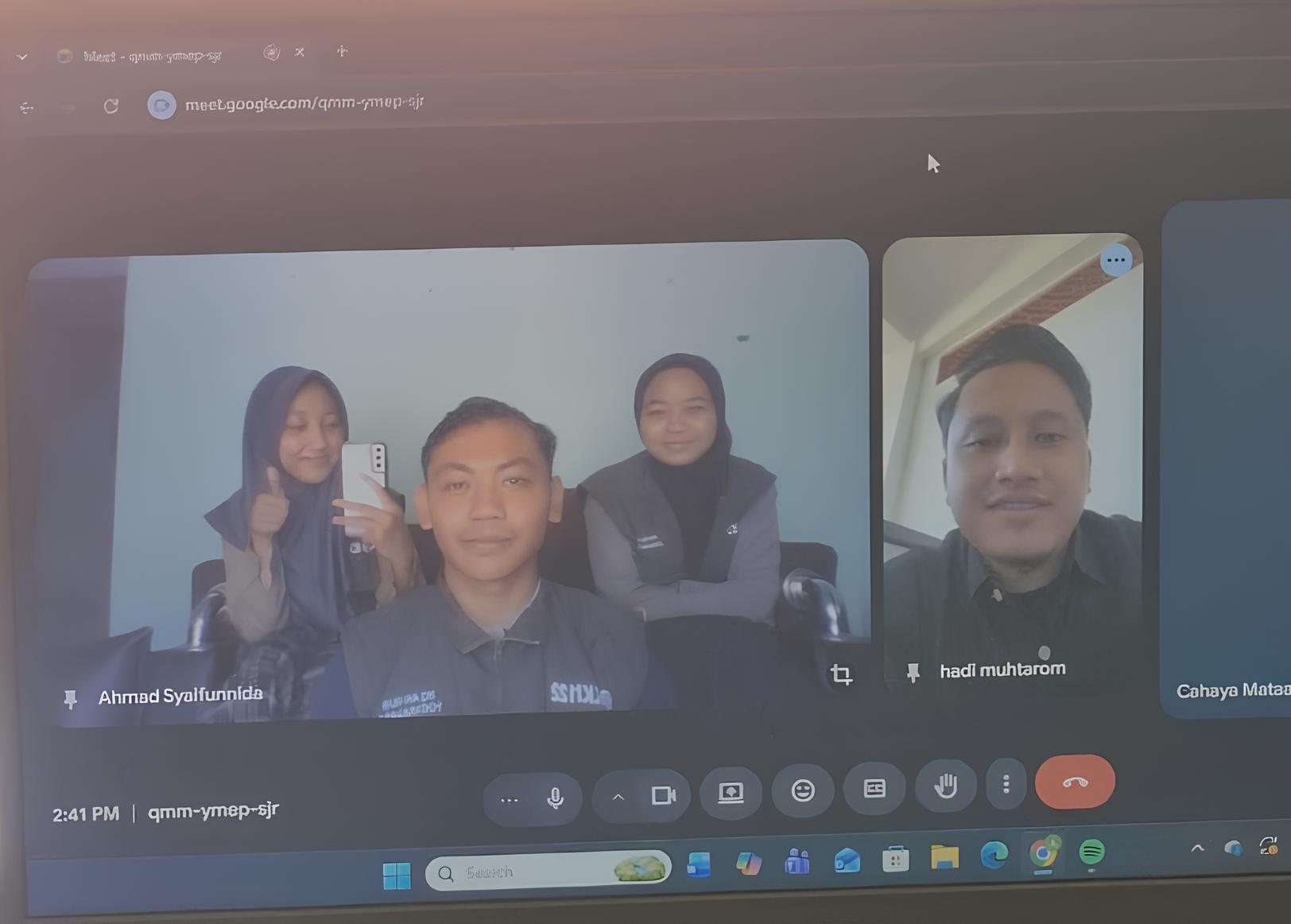 Panitia KKN ke-22 IIQ An Nur Yogyakarta Gelar Monev Daring, Capaian Program Kelompok 75%