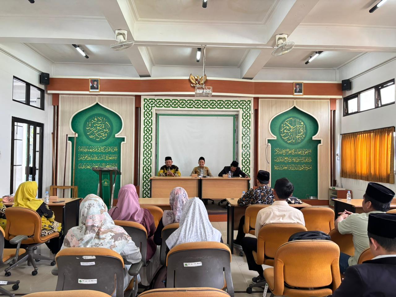 Perdana, Magister PAI IIQ An Nur Yogyakarta Terjunkan Mahasiswa dalam Kegiatan Field Study